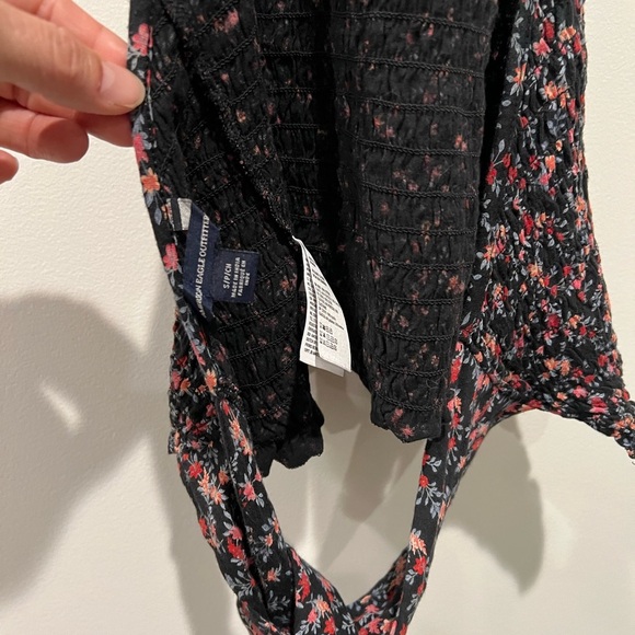 American Eagle Outfitters Black Floral Tie Neck and Tie Back Halter Top Size S - Picture 5 of 9